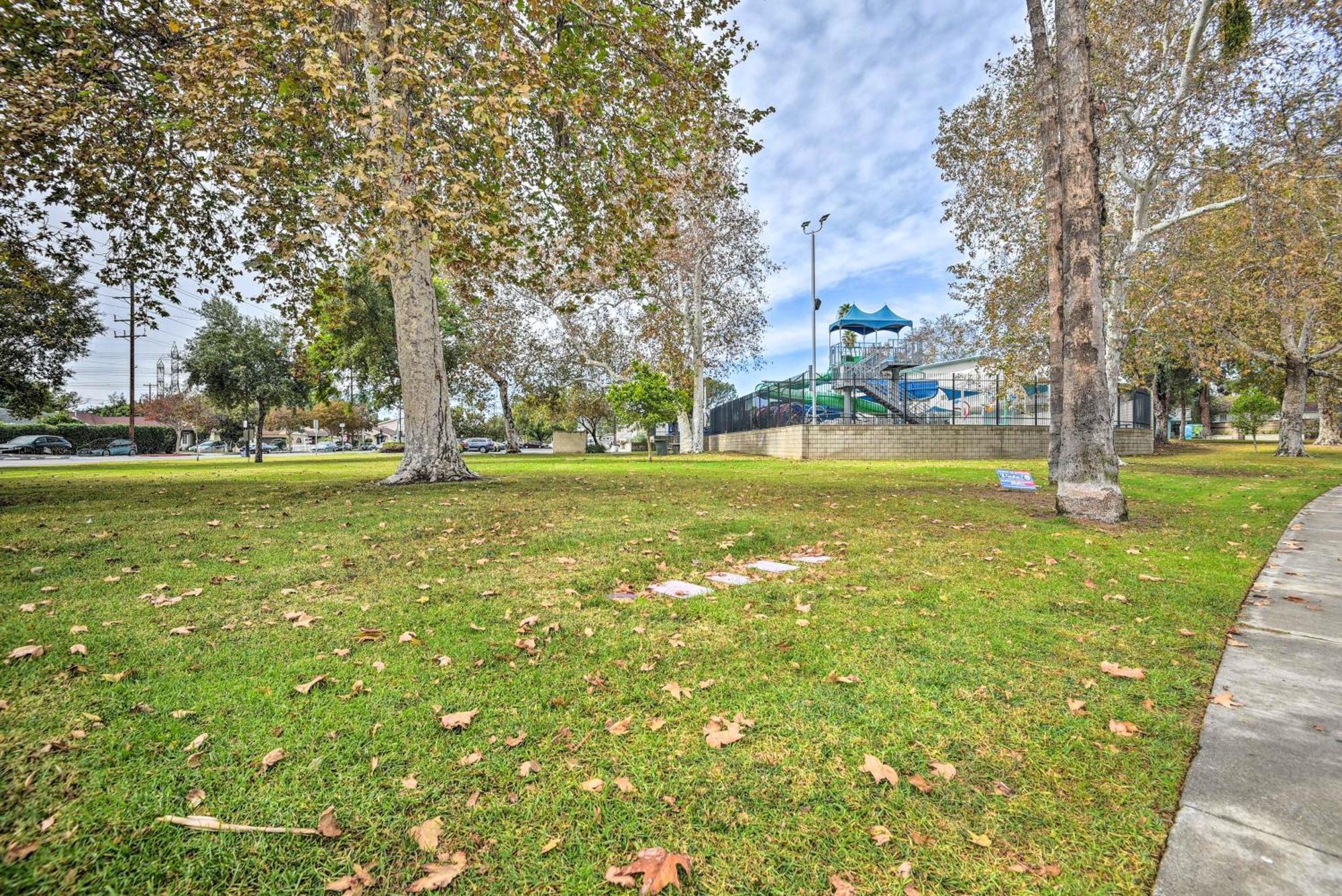 Вілла Stylish And Modern Burbank Gem With Private Yard! Екстер'єр фото