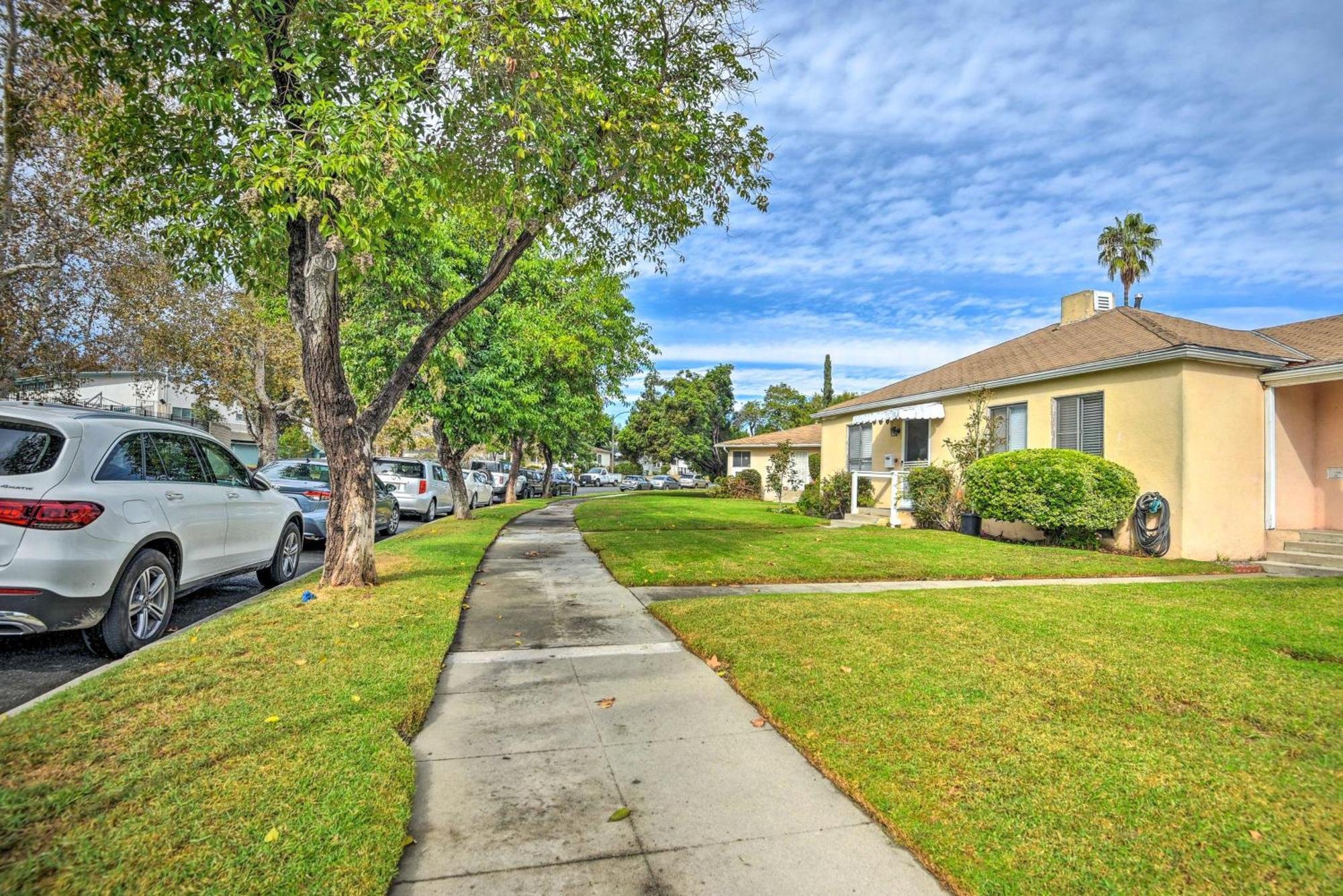 Вілла Stylish And Modern Burbank Gem With Private Yard! Екстер'єр фото