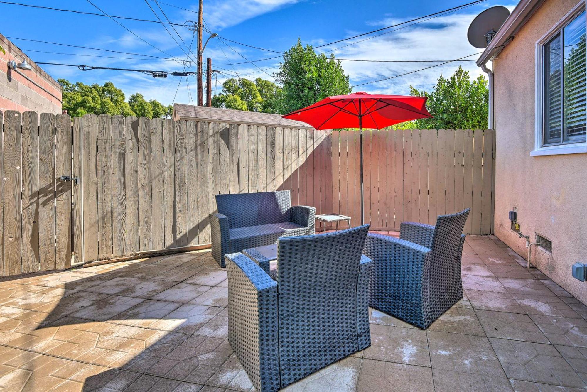 Вілла Stylish And Modern Burbank Gem With Private Yard! Екстер'єр фото