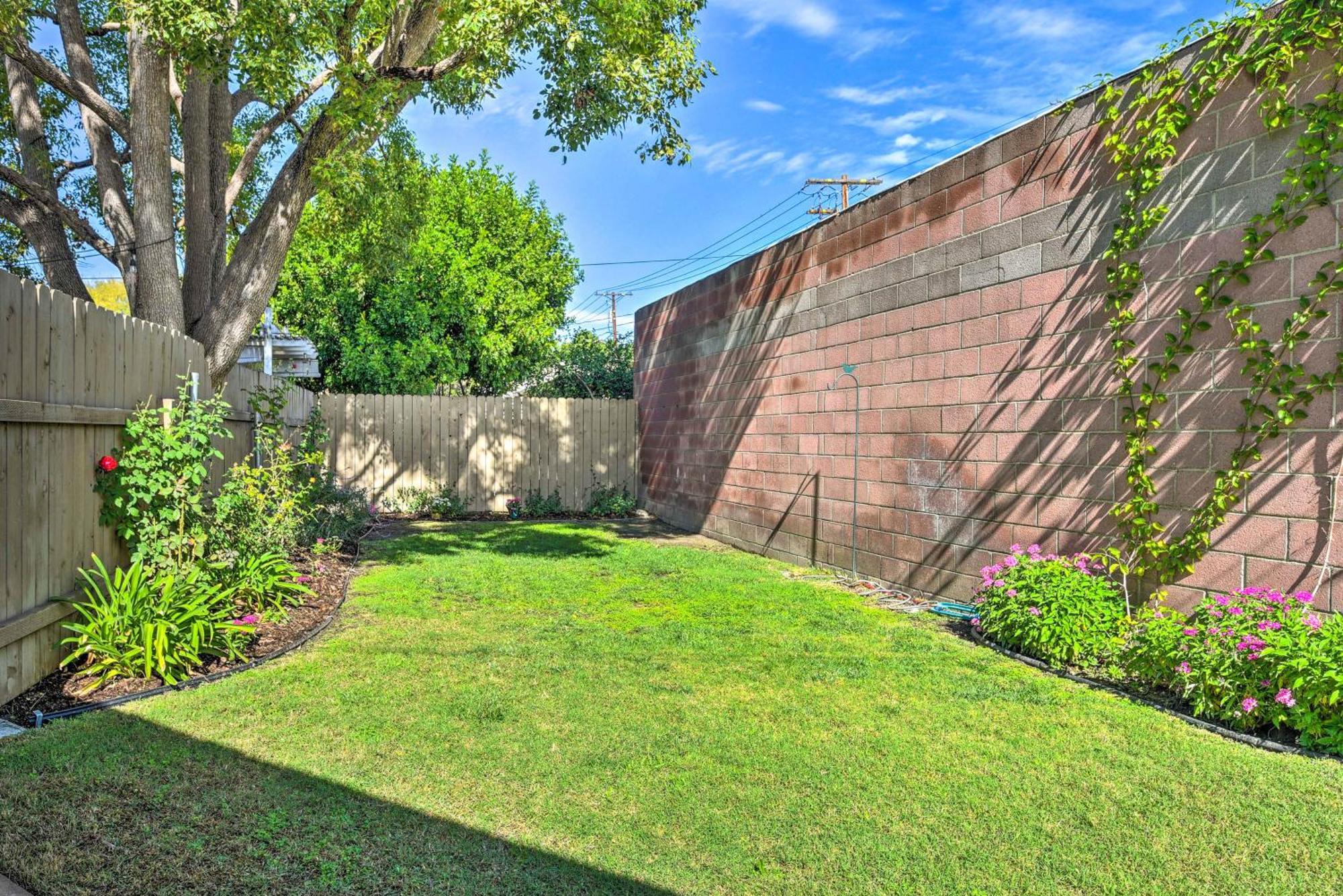 Вілла Stylish And Modern Burbank Gem With Private Yard! Екстер'єр фото