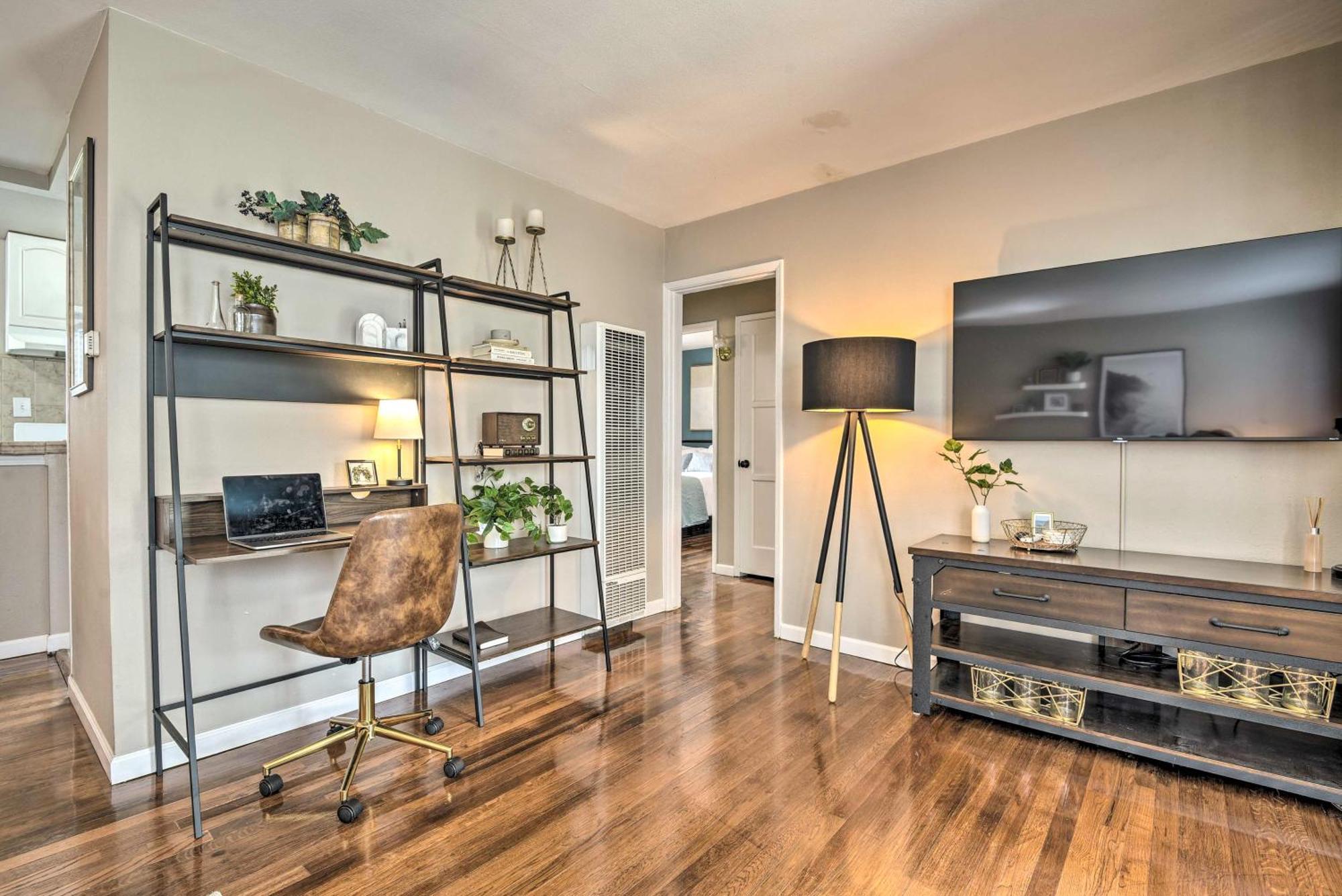 Вілла Stylish And Modern Burbank Gem With Private Yard! Екстер'єр фото